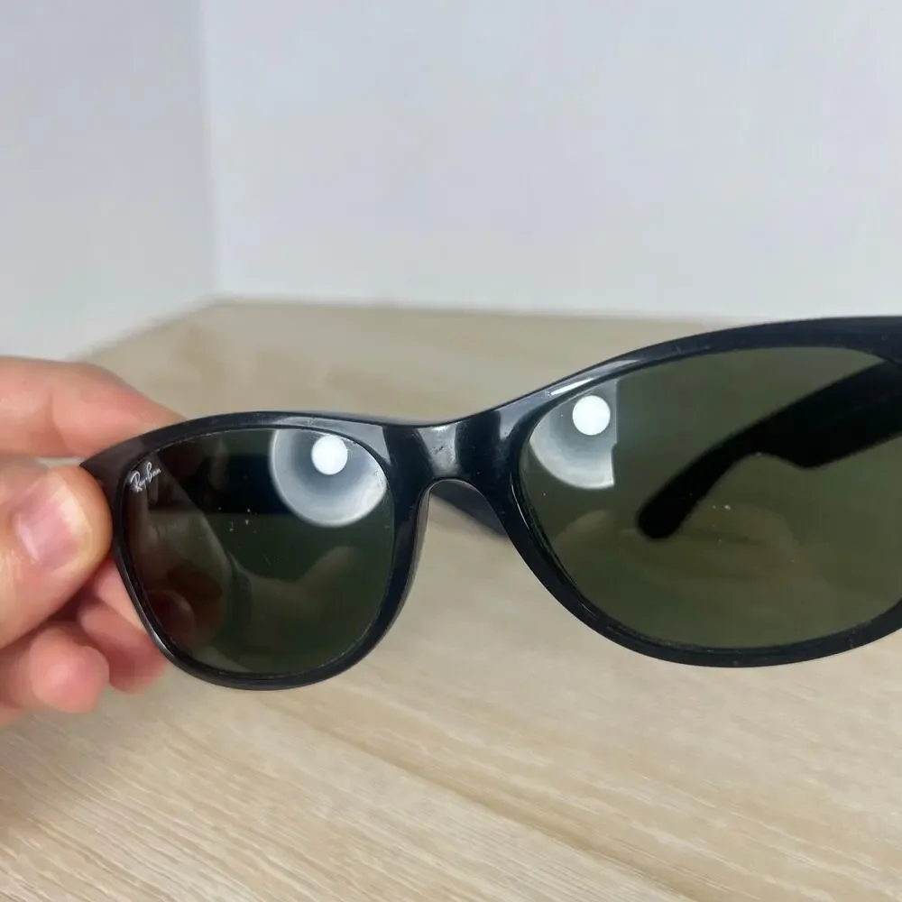 Ray-Ban RB2132 New Wayfarer Sunglasses Polarized Lenses 901 55-18 Black